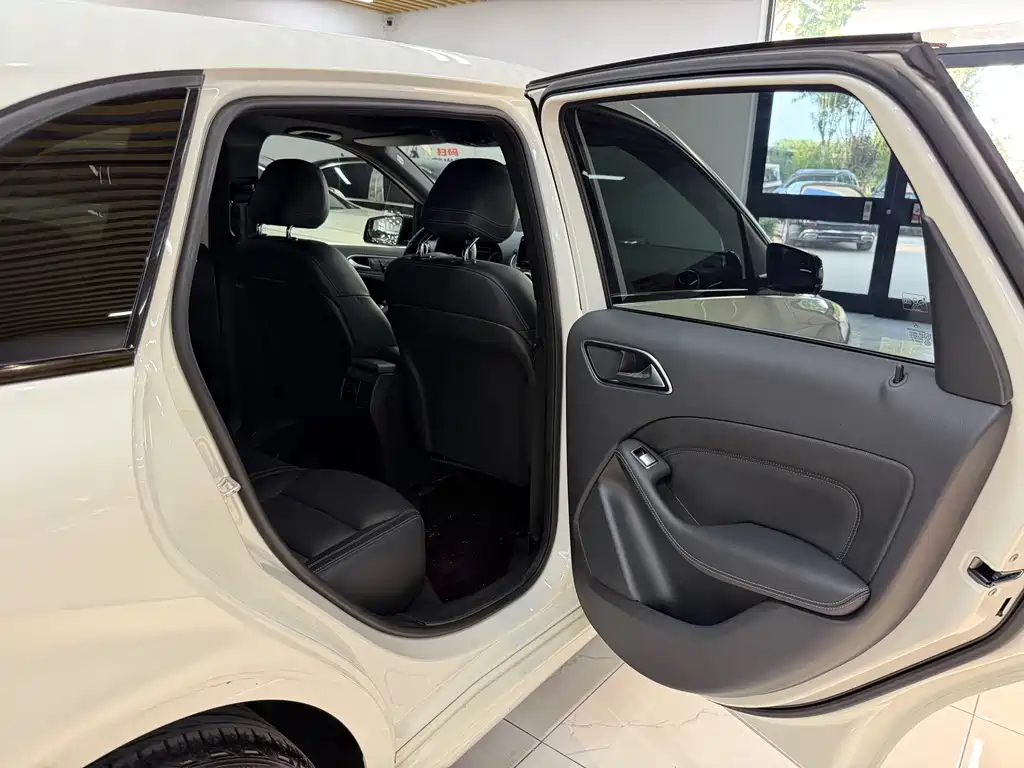 Mercedes-Benz B-Class — миниатюра 14