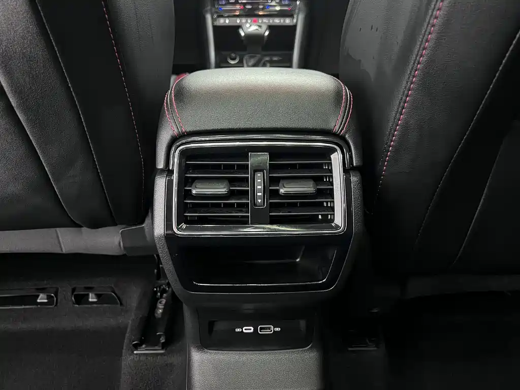 Skoda Karoq — миниатюра 14