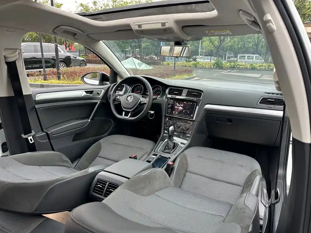 Volkswagen Golf — миниатюра 9