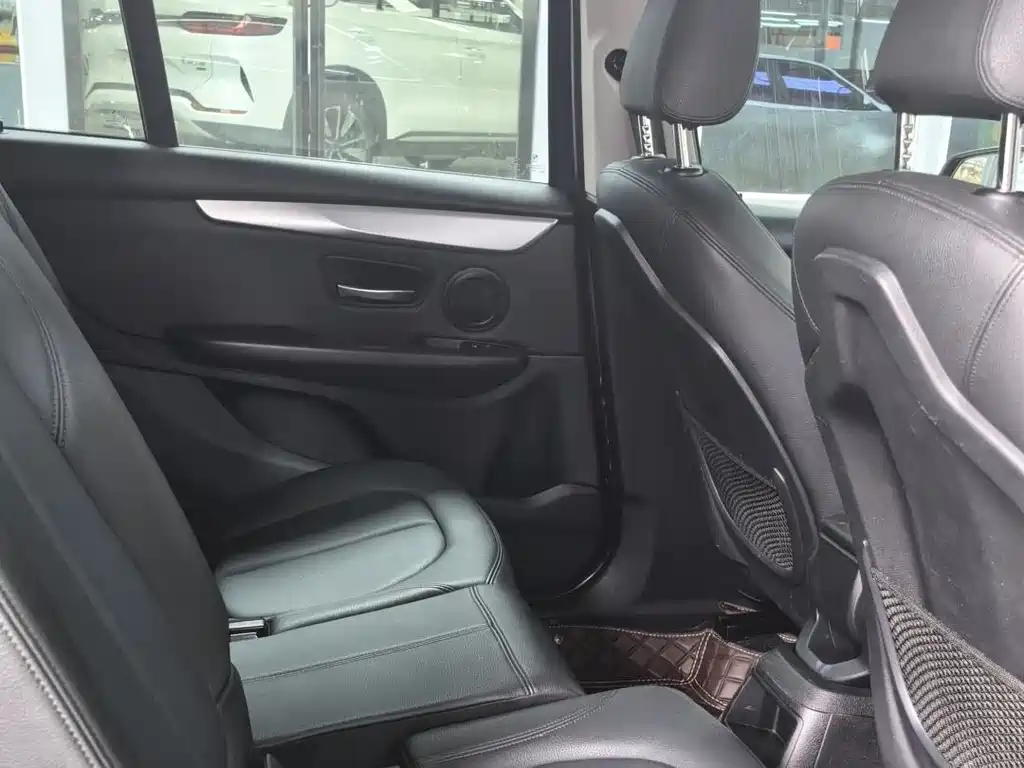 BMW 2 SERIES MULTIFUNCTIONAL STATION WAGON