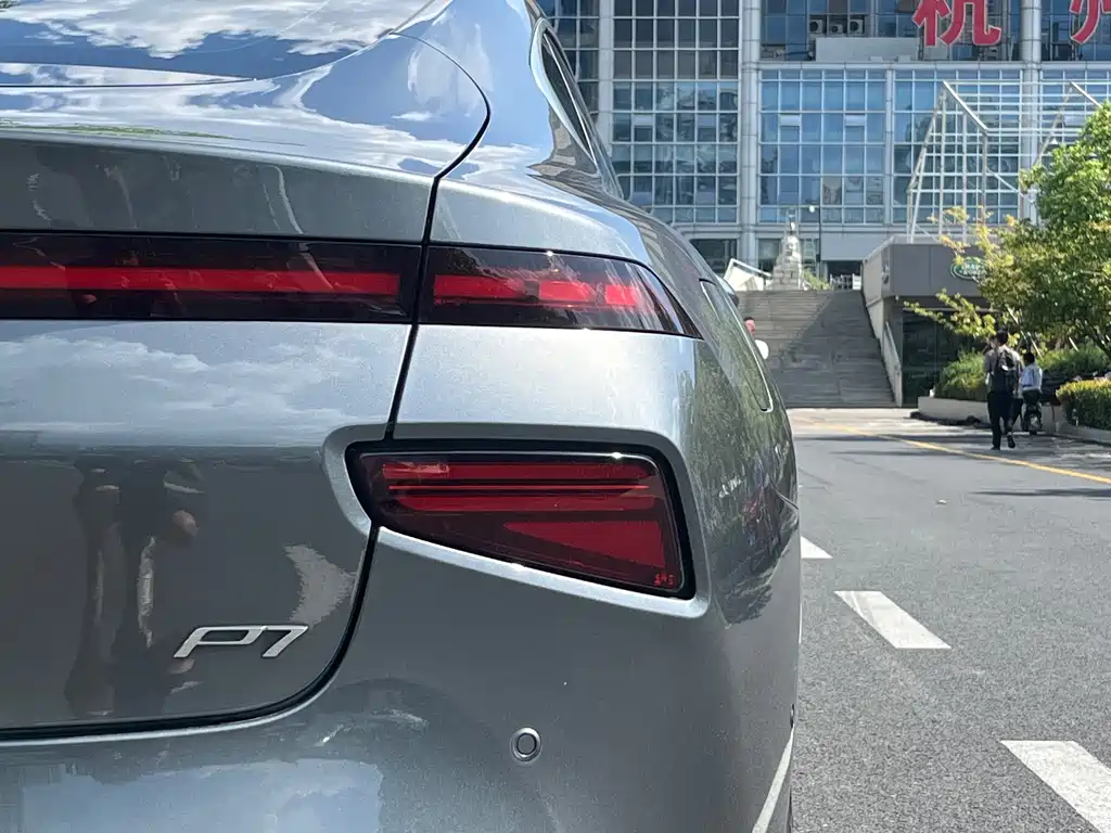 XIAOPENG P7