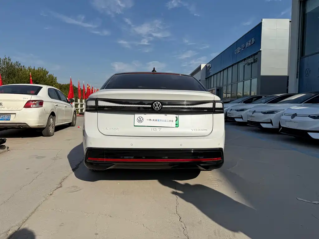 VOLKSWAGEN ID.7 VIZZION