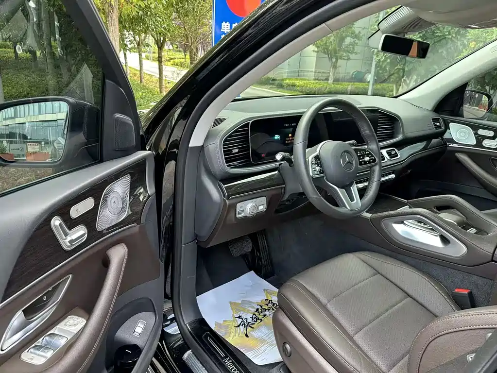 Mercedes-Benz GLE (Import) — миниатюра 4