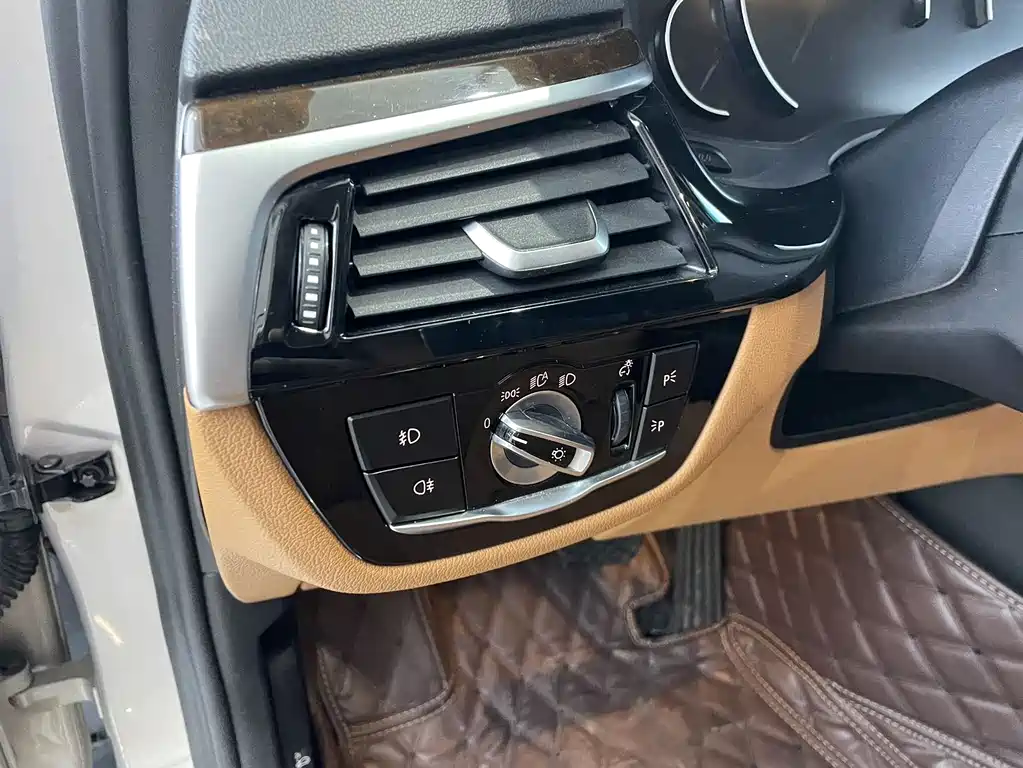 BMW 5 Series 5 2018 528Li