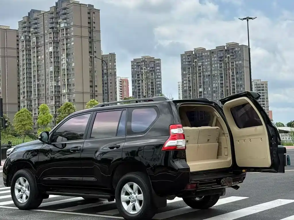 Toyota Land Cruiser Prado 2016 2.7L AT