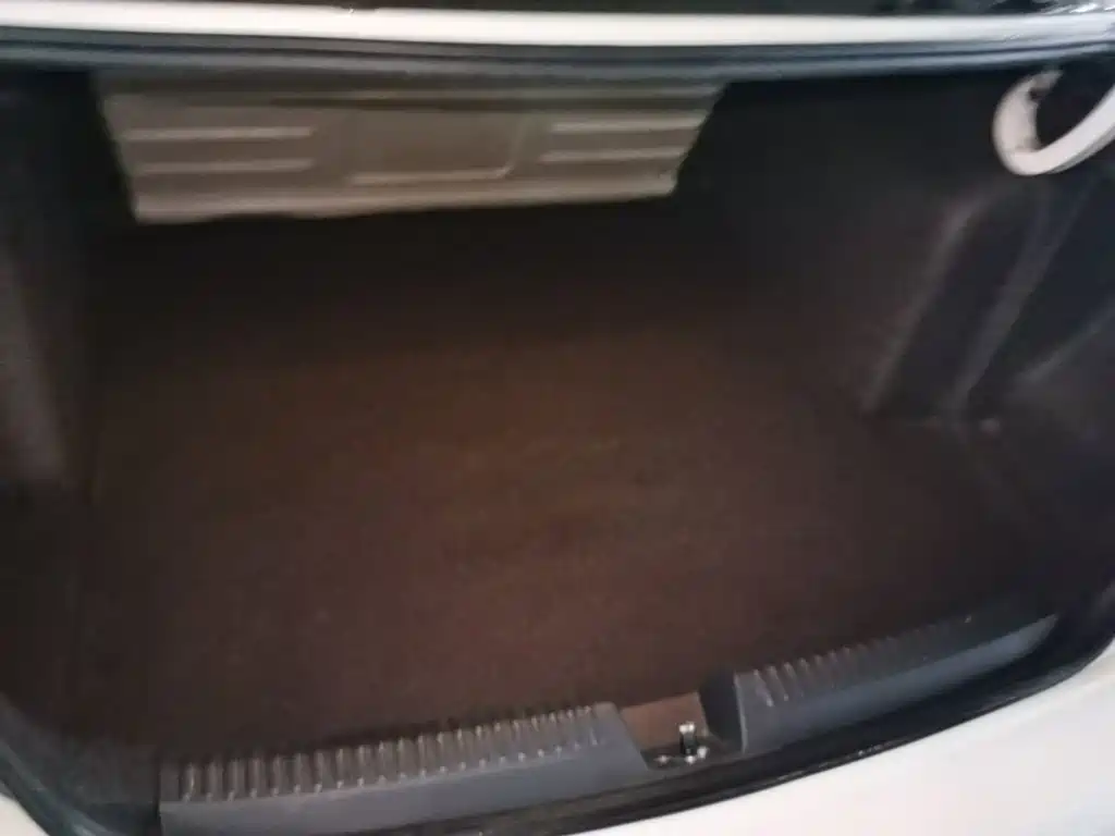 Volkswagen Jetta — миниатюра 19
