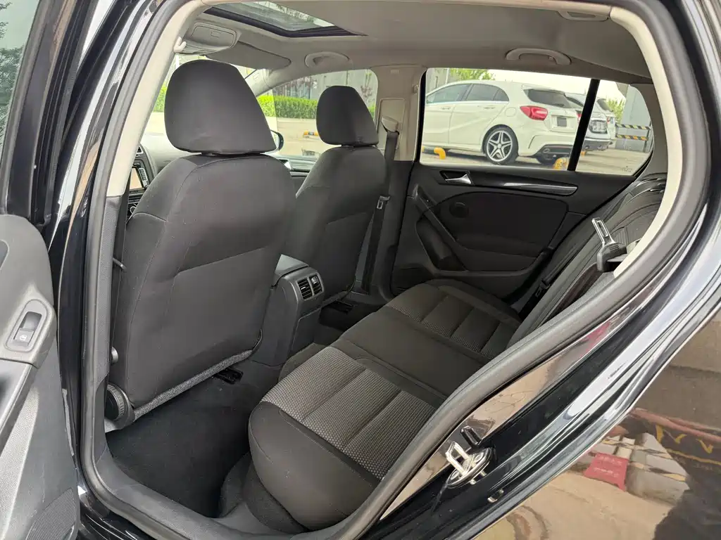 Volkswagen Golf — миниатюра 8