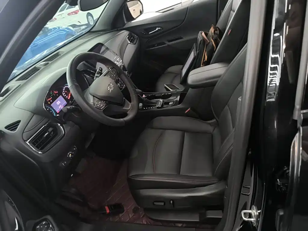 Chevrolet Equinox — миниатюра 15