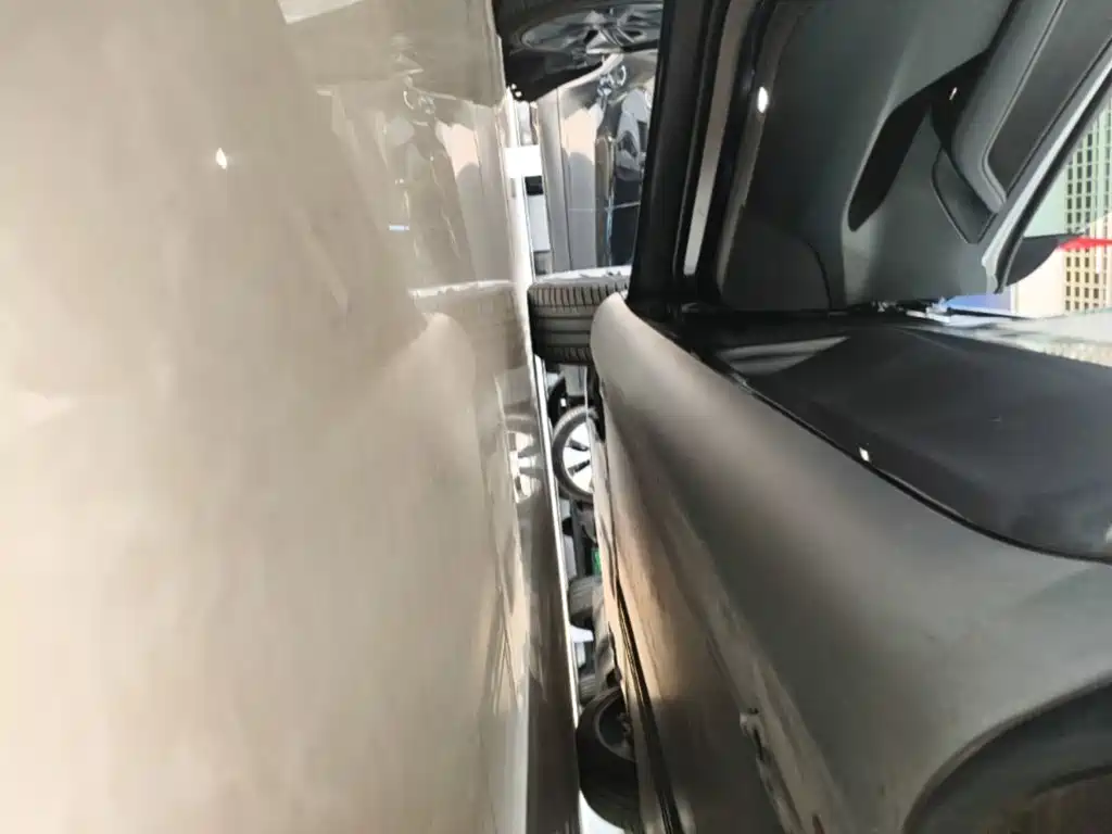 Tesla Model Y — миниатюра 22