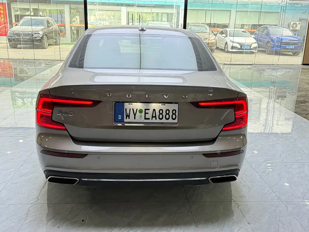 Volvo S60 — миниатюра 9