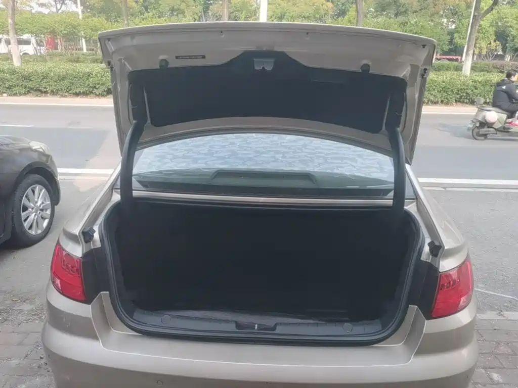 Geely Emgrand GL — миниатюра 19