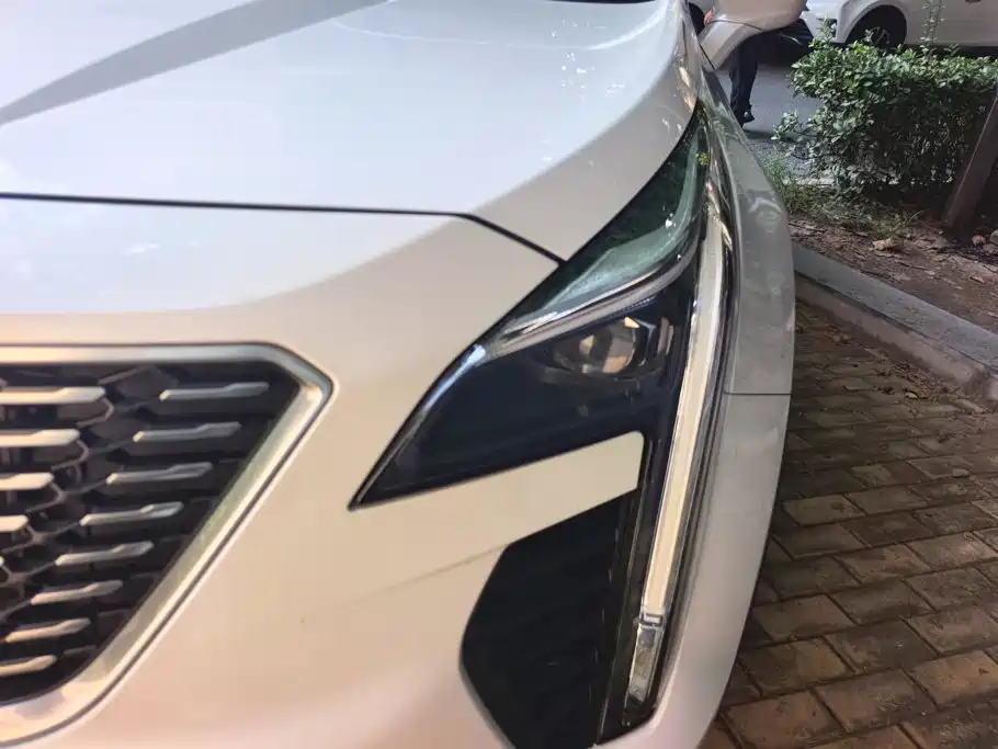 Cadillac XT4 — миниатюра 5