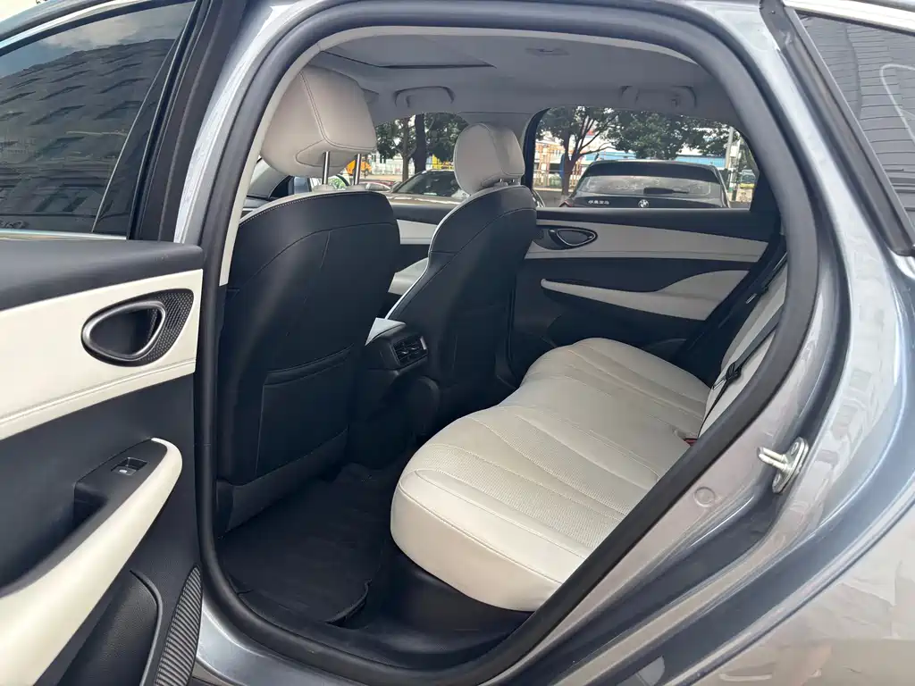 BYD Seal 05 DM-i — миниатюра 11