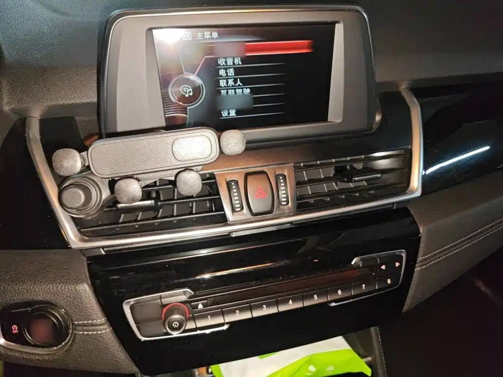 BMW 2 Series Active Tourer — миниатюра 6
