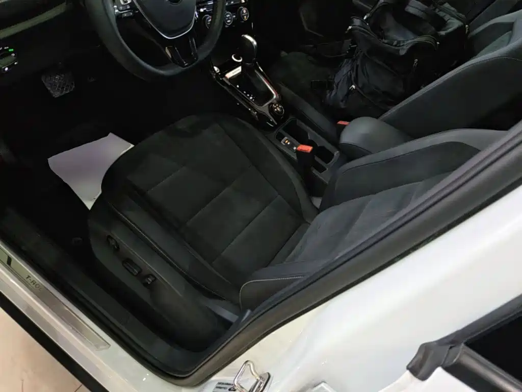 Volkswagen T-Roc — миниатюра 15