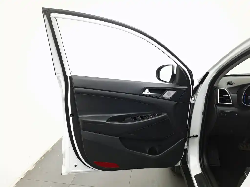 Hyundai Tucson — миниатюра 8