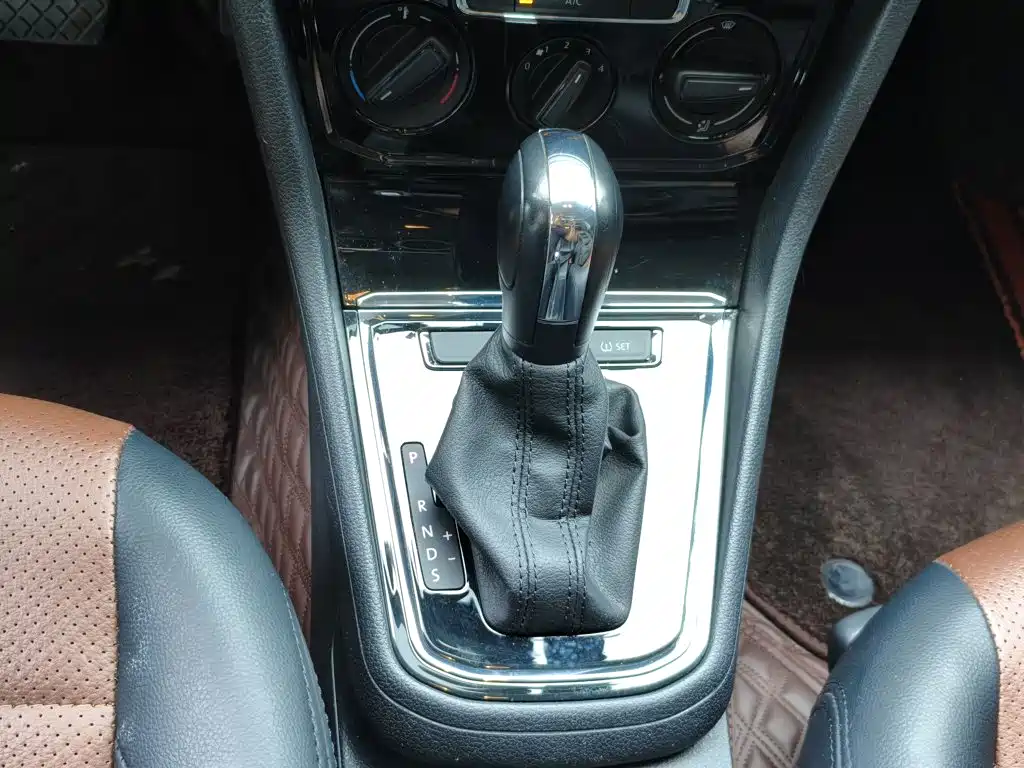 Volkswagen Bora — миниатюра 14