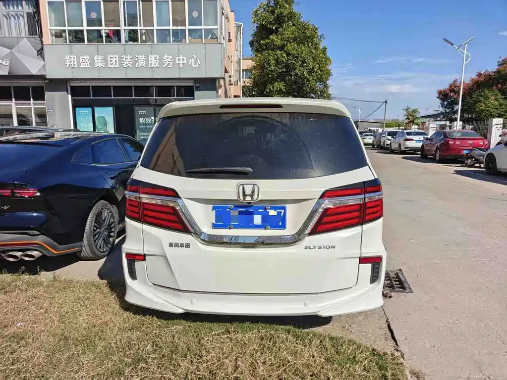 Honda Elysion — миниатюра 10