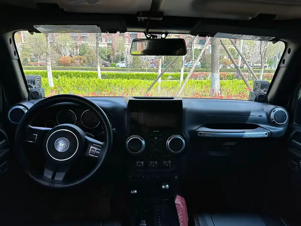 Jeep Wrangler — миниатюра 9