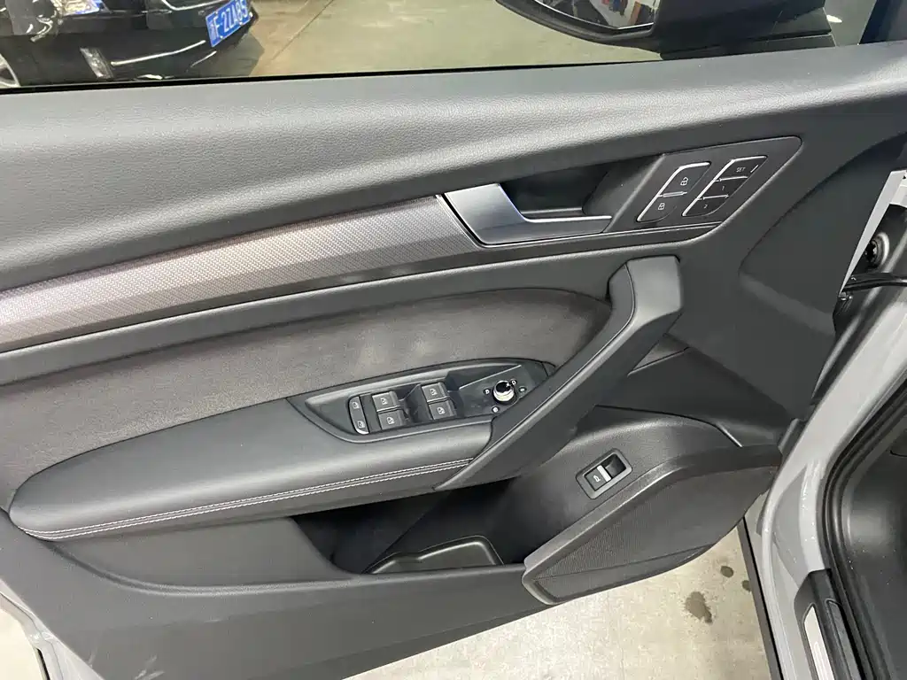 Audi Q5L — миниатюра 18