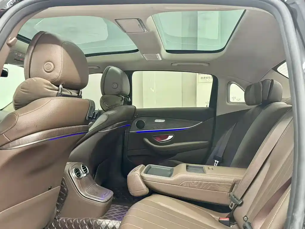 MERCEDES-BENZ E CLASS