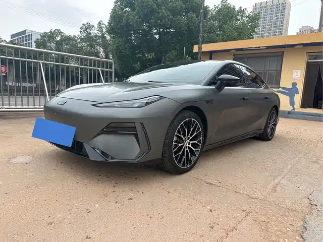 2024 Geely Galaxy E8