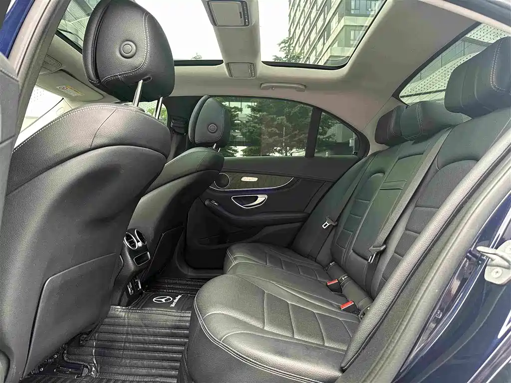 Mercedes-Benz C-Class — миниатюра 20