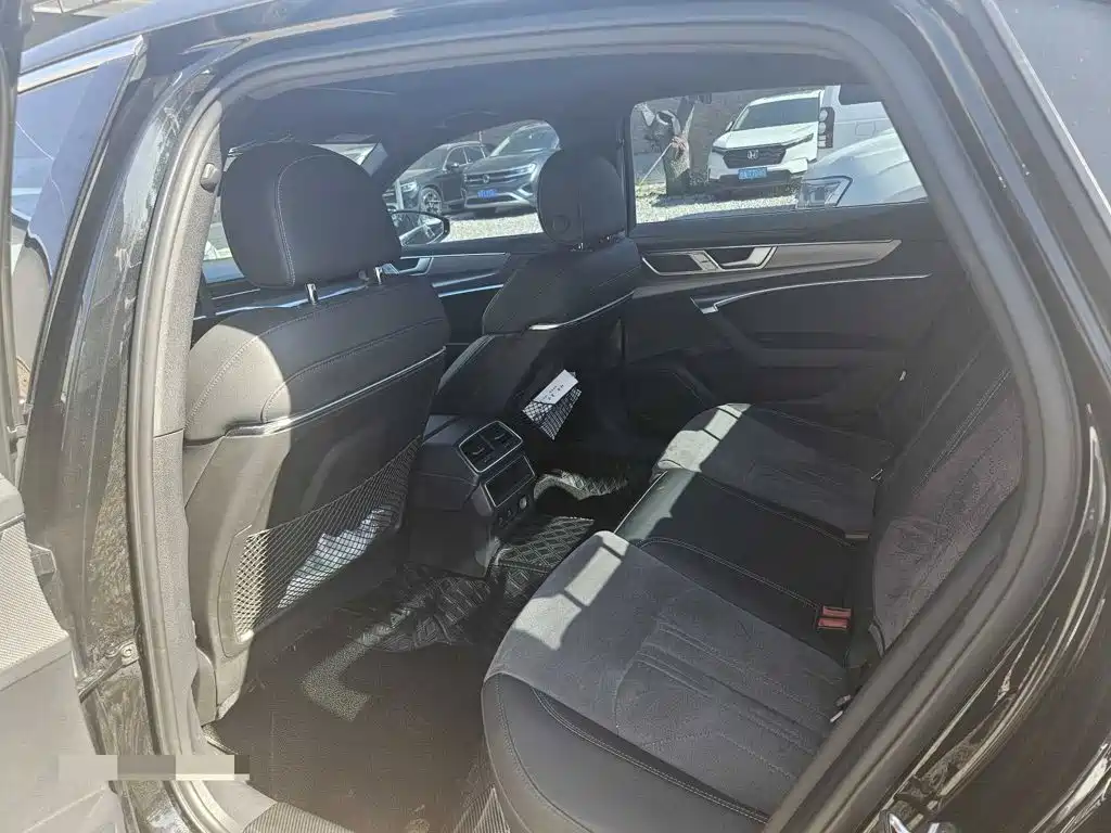 Audi A6L — миниатюра 9