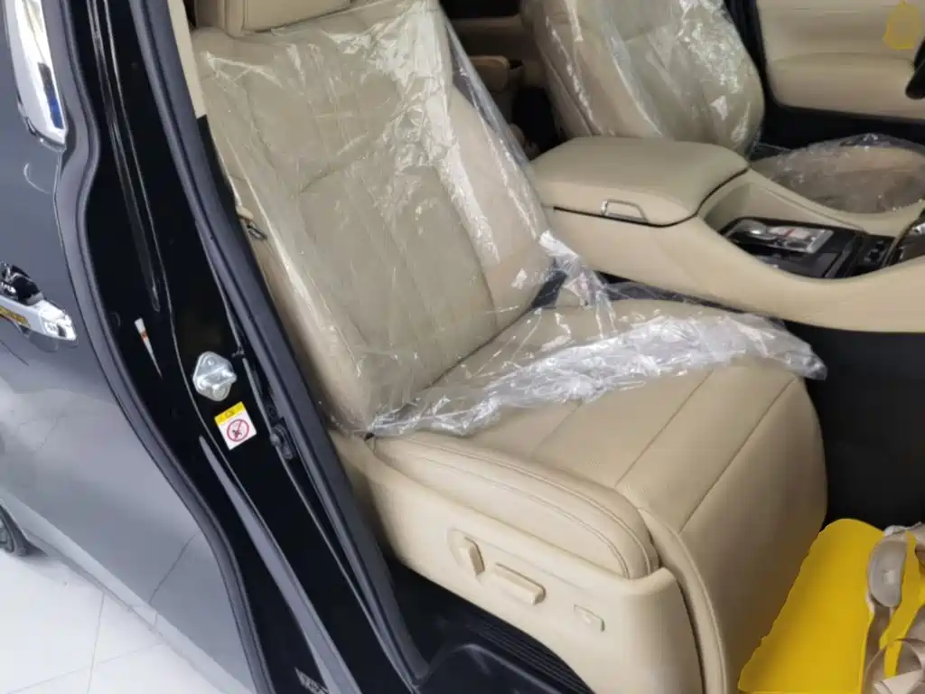 Toyota Vellfire — миниатюра 25