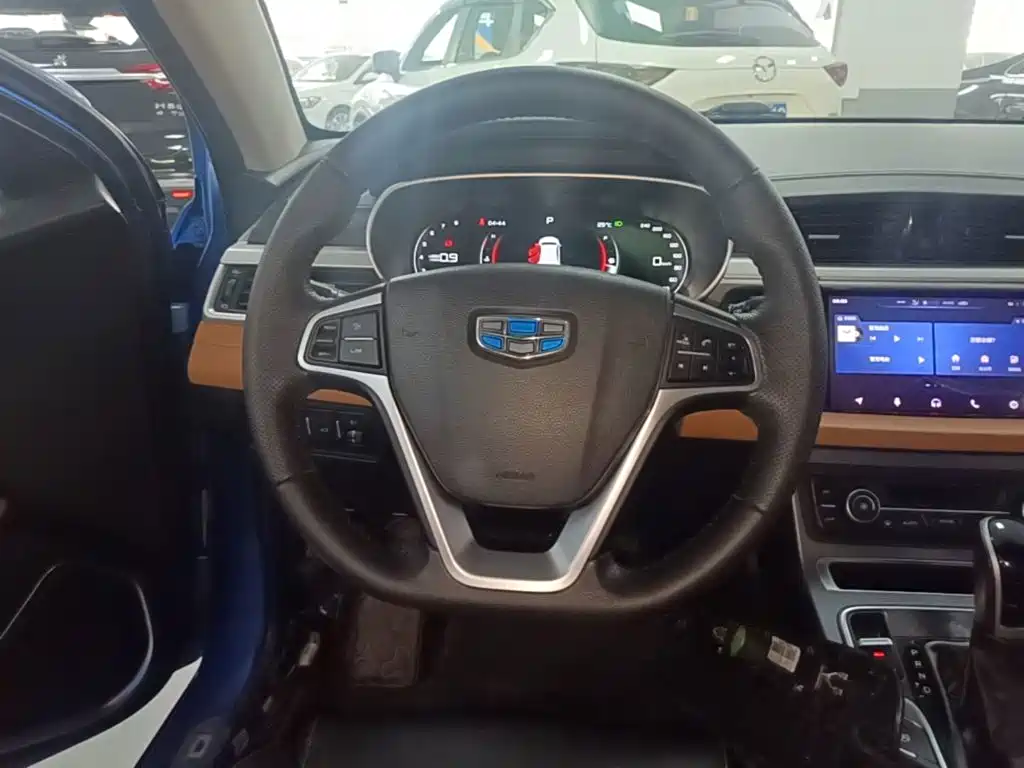 Geely Vision S1 — миниатюра 11