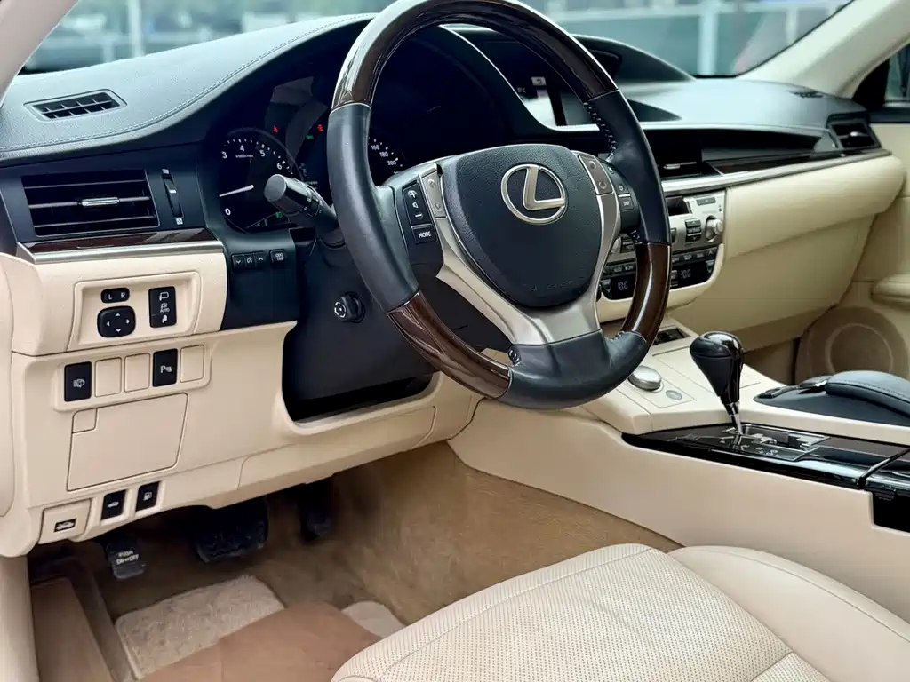 Lexus ES — миниатюра 19