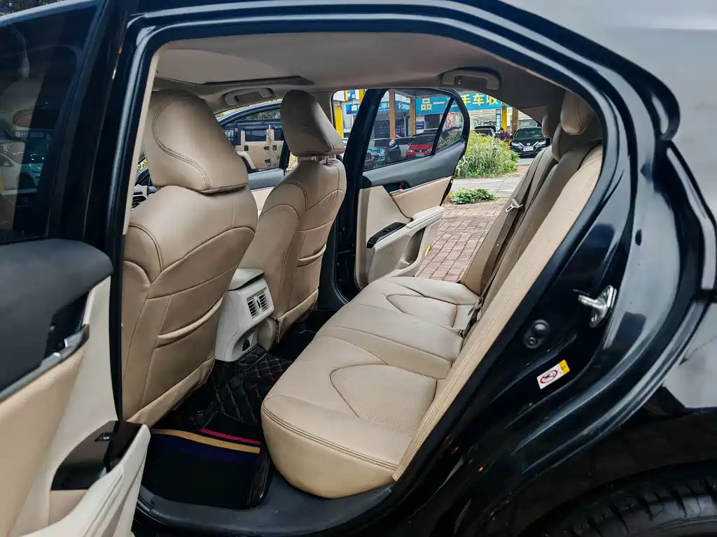 Toyota Camry 2018 2.0E Elite