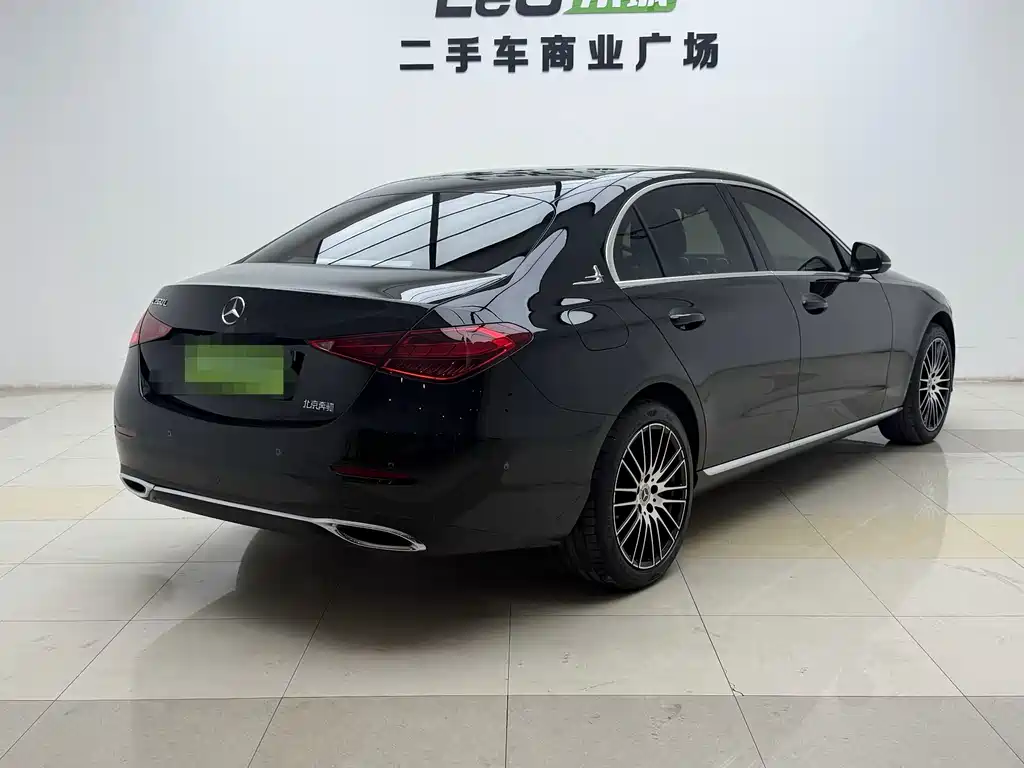 Mercedes-Benz C-Class — миниатюра 7