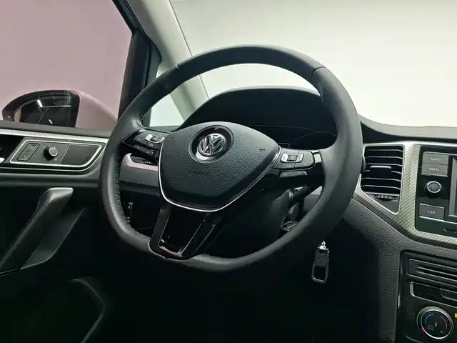 Volkswagen Golf · 2020 280TSI AT