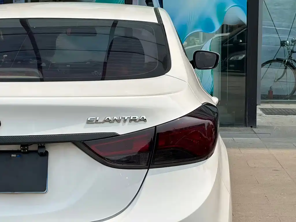 Hyundai Elantra Langdong — миниатюра 22