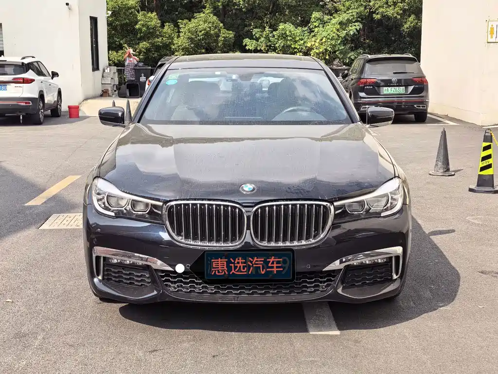 BMW 7 Series — миниатюра 2
