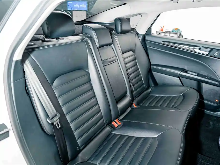 Ford Mondeo — миниатюра 21