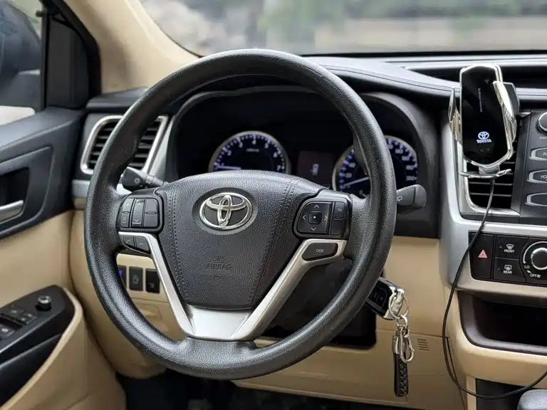 Toyota Highlander — миниатюра 6