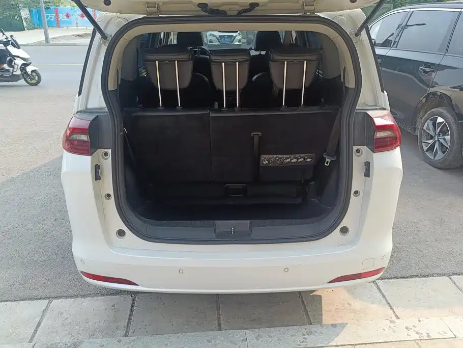 GAC Motor Trumpchi M6 — миниатюра 4
