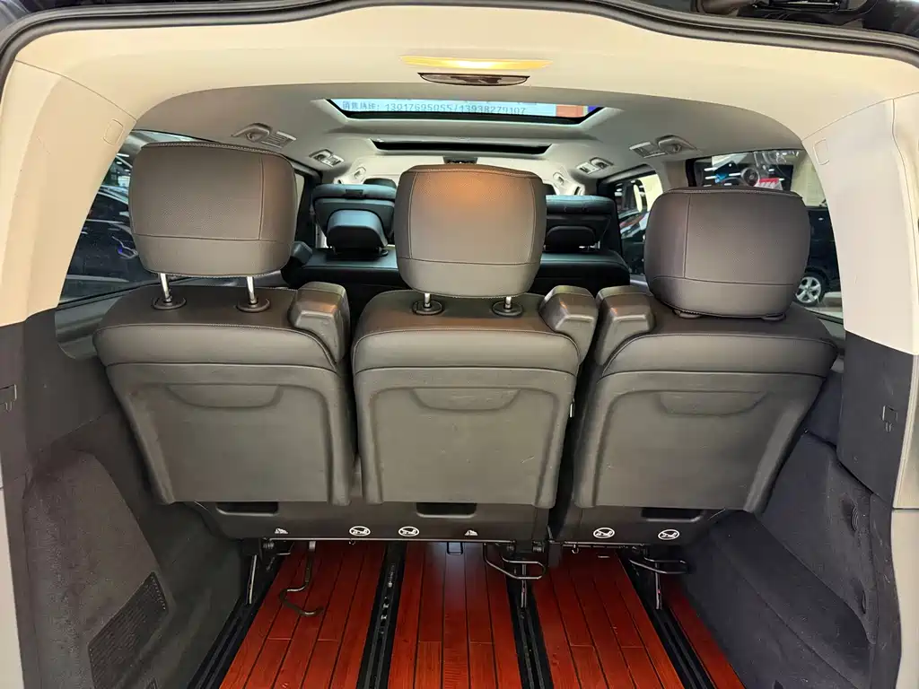 Mercedes-Benz V-Class — миниатюра 9
