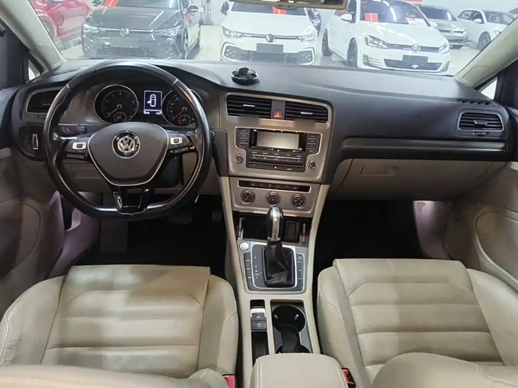 Volkswagen Golf — миниатюра 10