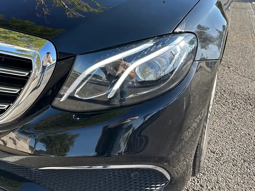 Mercedes-Benz E-Class — миниатюра 5