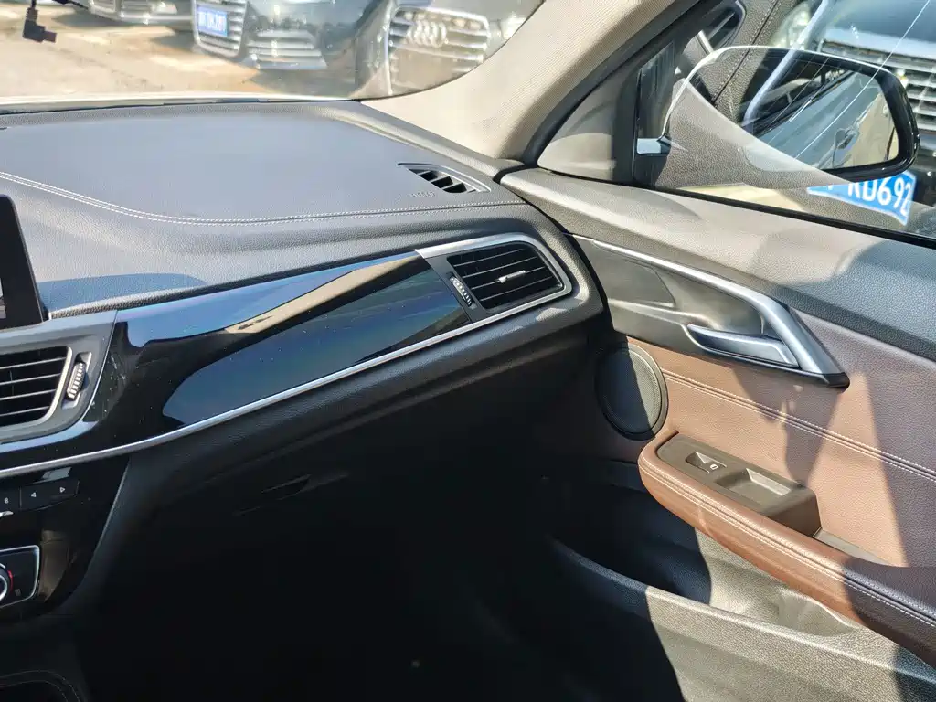 BMW 1 Series — миниатюра 14