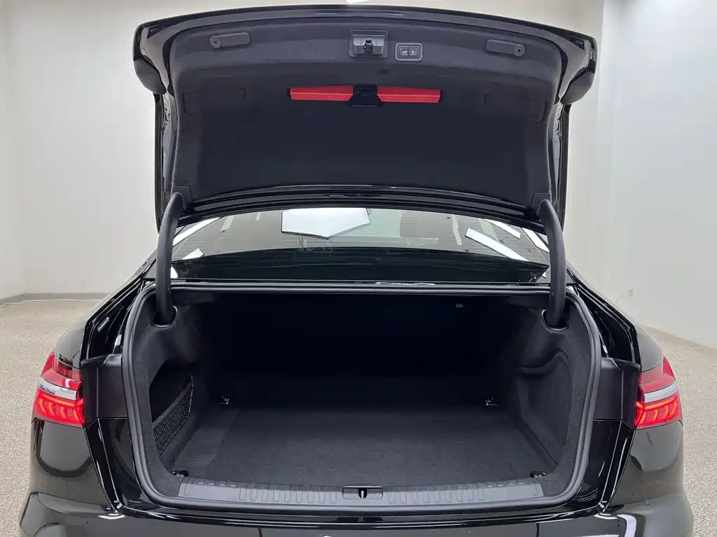 Audi A6L — миниатюра 13