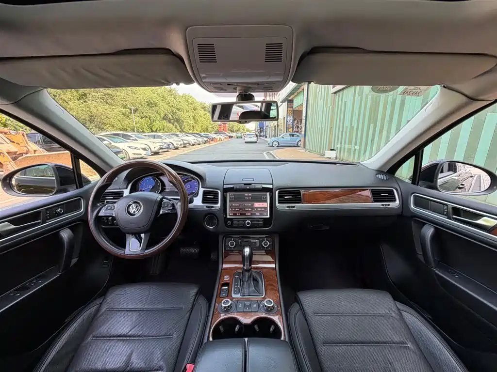 Volkswagen Touareg 2011 3.0TSI