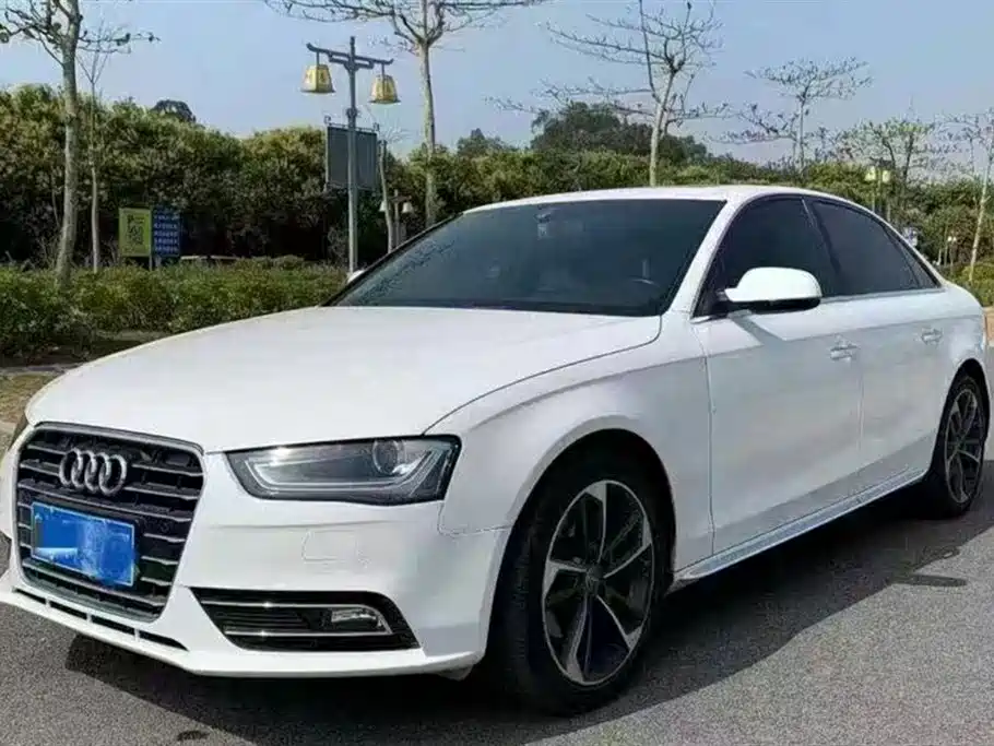Audi A4L 2016
