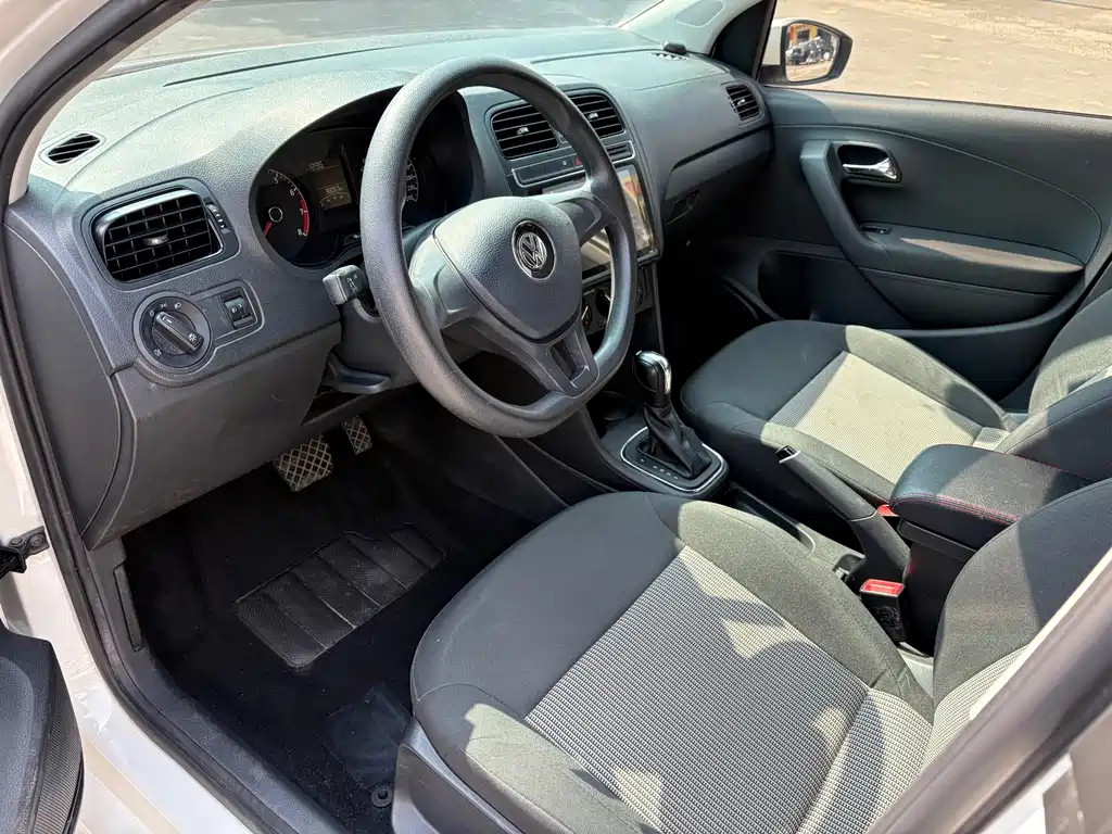 Volkswagen Polo — миниатюра 4