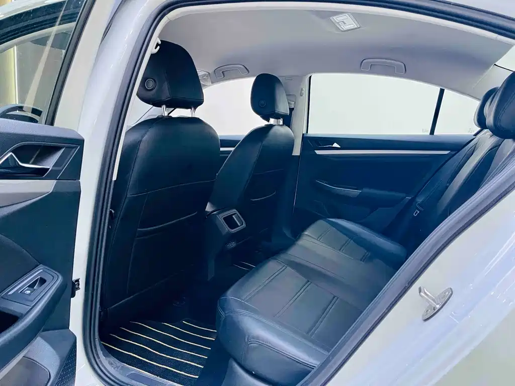 Volkswagen Bora 2021 1.5L AT Fashion Smart Connect