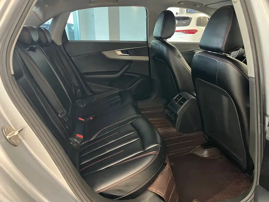 Audi A4L — миниатюра 12