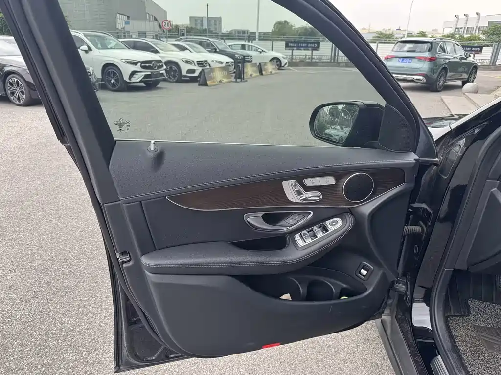 Mercedes-Benz GLC 2022 GLC 300 L 4MATIC